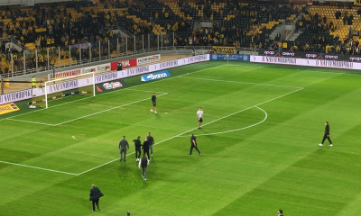 AEK-ΠΑΟΚ: Ένταση με Λουτσέσκου - Έκανε χειρονομίες και προέτρεψε τον κόσμο να τον αποδοκιμάσει