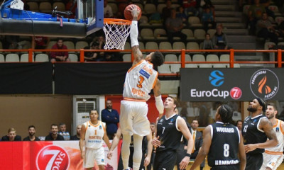 Προμηθέας-Αμβούργο 81-77: Γιανγκ και Κοντίτ «καθάρισαν» στο τέλος