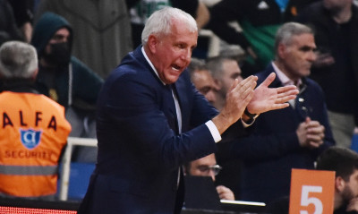 Ομπράντοβιτς: «Πήρε ενέργεια από τον κόσμο ο Παναθηναϊκός, με 8-9 παίκτες κόντρα στον Ολυμπιακό»