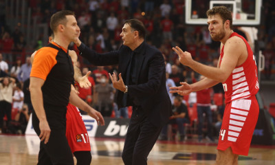 Ολυμπιακός-Βαλένθια: To δραματικό φινάλε και η φάση με τον Πίτερς (video)