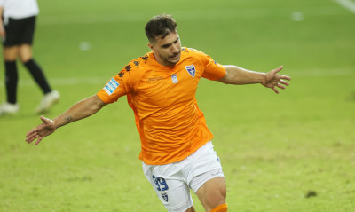 ΟΦΗ-Ιωνικός 0-2: Έσπασε το ρόδι με Μάντζη και σπουδαίο «διπλό»! (Videos)