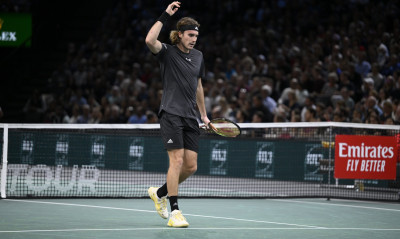 Έχασε μεγάλη ευκαιρία στο Παρίσι ο Τσιτσιπάς - Λύγισε από τον ασταμάτητο Τζόκοβιτς (videos)