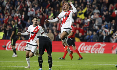 La Liga: Η Ράγιο Βαγιεκάνο ταπείνωσε την Ρεάλ Μαδρίτης κι άφησε μόνη πρώτη τη Μπαρτσελόνα!