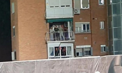 Το σουτ που έγινε Viral - Έστειλε την μπάλα σε μπαλκόνι πολυκατοικίας (video)