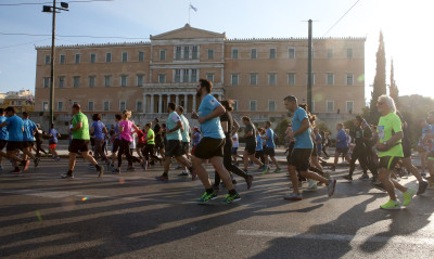 Κυκλοφοριακές ρυθμίσεις για τον 39ο ΑΜΑ: «Αφήστε το τιμόνι και χειροκροτήστε τους δρομείς»