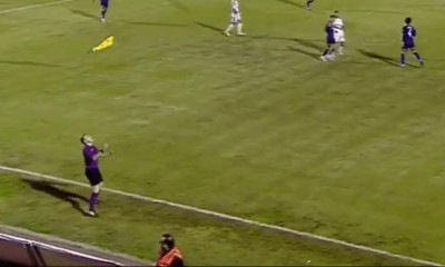 Λεβαδειακός-Ολυμπιακός: Τρομερό στιγμιότυπo - Του έφυγε το σημαιάκι και το έπιασε στον αέρα (video)