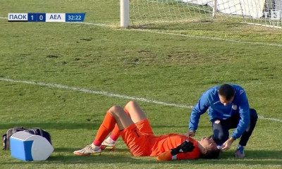 ΠΑΟΚ Β'-ΑΕΛ: Χτύπησε στο κεφάλι κι έγινε αλλαγή ο τερματοφύλακας της Λάρισας στο 1-0 (videos)