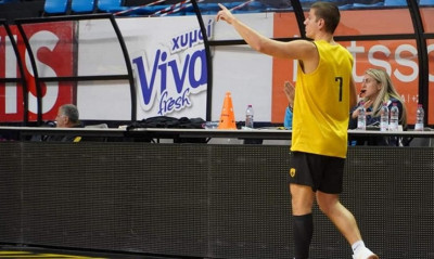 ΑΕΚ: Έπαιξε και ο Φλιώνης με το Λαύριο!