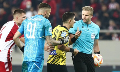 ΑΕΚ: «Φωνάζει» για πέναλτι στον Μάνταλο - «Δεν υπάρχει οφσάιντ στην τελευταία φάση»