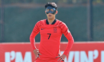 Μουντιάλ 2022: Ο... μασκοφόρος Σον δεν είναι βέβαιος ότι θα μπορέσει να παίξει σε όλα τα ματς