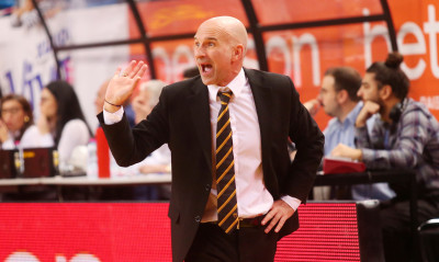 AEK-Καντζούρης: «Να γίνουμε καλύτερη ομάδα»