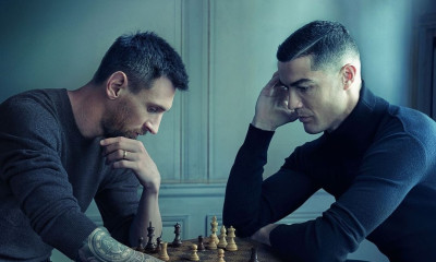 Το παρασκήνιο και οι συμβολισμοί από τη πόζα Μέσι-Κριστιάνο - Η σκακιέρα και η «μάχη» για τον GOAT