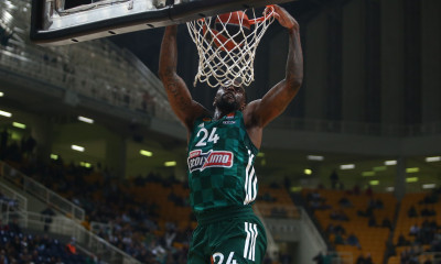 Μπέικον: «Είχα πολλή βοήθεια από τους συμπαίκτες μου, να συνεχίσουμε έτσι»