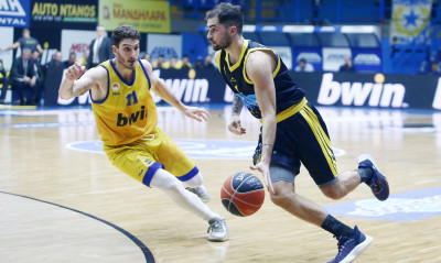 Άρης-Τολιόπουλος: «Σας περιμένουμε σε ένα κατάμεστο Nick Galis Hall» (video)