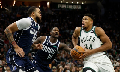 NBA: Ο Αντετοκούνμπο πήρε το ντέρμπι με Ντόντσιτς με τρομερή εμφάνιση (video)