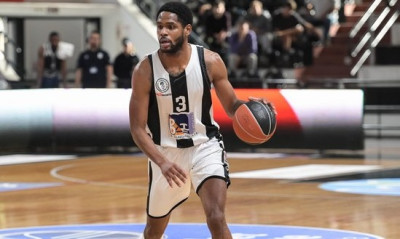 Απόλλων Π.: Ντέιβις ο πρώτος διψήφιος ριμπάουντερ του Απόλλωνα