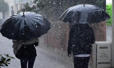 Καιρός: Συναγερμός για την ARIEL - Κυκλώνει τη χώρα με βροχές, χιόνια