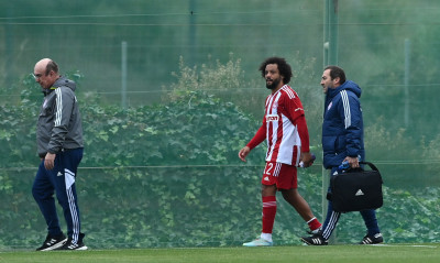 Ολυμπιακός - Χάντερσφιλντ: Ανησυχία για Μαρσέλο - Αποχώρησε κουτσαίνοντας από σκληρό μαρκάρισμα