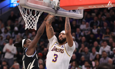 NBA: Οι ΛεΜπρόν-Ντέιβις λύγισαν τον Αντετοκούνμπο (video)