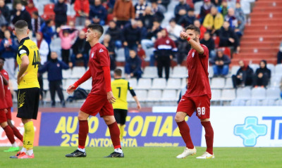 ΑΕΛ: Έτσι «καθάρισε» τον Θεσπρωτό (video)