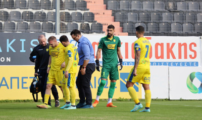 Παναιτωλικός: Τέλος η σεζόν για Μπακάκη - Υπέστη ρήξη χιαστού