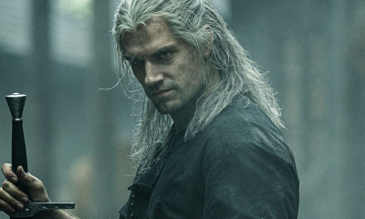 Τα ασυμμάζευτα προσπαθεί να μαζέψει το Netflix με το The Witcher