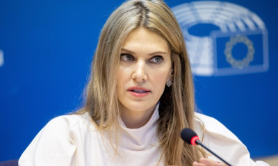 Εύα Καϊλή: Την έπιασαν με σακούλες στα χέρια - Ο εξωχώριος λογαριασμός των 30 εκατ. ευρώ