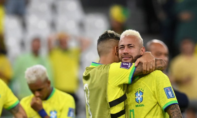 Νεϊμάρ: Συγκλονιστικά μηνύματα με τους συμπαίκτες του - Του ζήτησαν συγγνώμη Μαρκίνιος και Ροντρίγκο