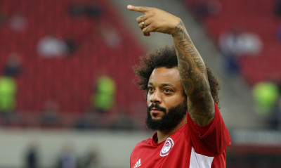 Η άλλη όψη του νομίσματος με Μαρσέλο…