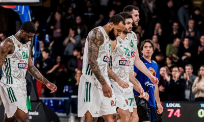 Επιστρέφει απογοητευμένος, αλλά όχι με άδειο το σακούλι…