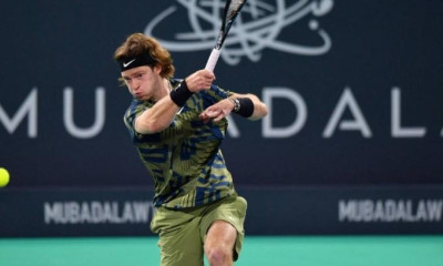 Στέφανος Τσιτσιπάς: Με τον Ρούμπλεφ στον τελικό του Άμπου Ντάμπι - Ισοπέδωσε τον Αλκαράθ