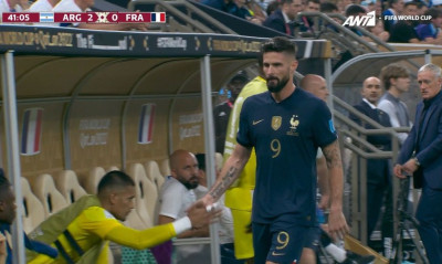 Μουντιάλ 2022: Παρέμβαση Ντεσάμπ πριν το ημίχρονο – Δύο αλλαγές στο 41’ (Video)