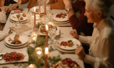 Πόσο θα κοστίσει το εορταστικό τραπέζι - Ακριβότερο σε σχέση με πέρυσι