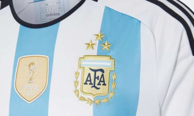 Αργεντινή: Πάει για πωλήσεις ρεκόρ η φανέλα με τα τρία αστέρια