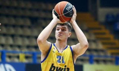 Περιστέρι: Τέλος ο Γκιουζέλης