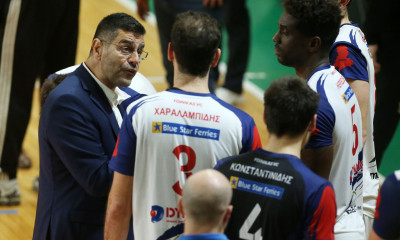 Φοίνικας Σύρου: Παρελθόν ο Δημήτρης Καζάζης