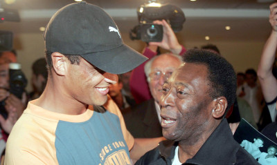 Πελέ: Ριβάλντο, Ζιλμπέρτο Σίλβα, Ζιοβάνι, Μαρσέλο, τον αποχαιρετούν