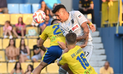 Super League: Αυλαία στο 2022 σε «Κλ. Βικελίδης» και Λαμία