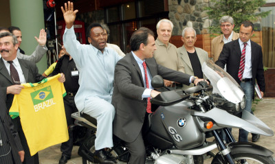 Πελέ: Όταν ήρθε στην Ξάνθη και εγκαινίασε το προπονητικό της κέντρο (photos)