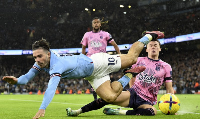 Premier League: Η Έβερτον έβαλε τρικλοποδιά στη Μάντσεστερ Σίτι, γκέλα και η Νιούκαστλ