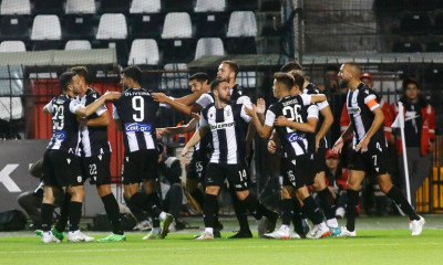 ΠΑΟΚ: Επικό βίντεο - Η απόπειρα για κάλαντα, τα συνθήματα κι ο σοβαρός Λουτσέσκου (vid)