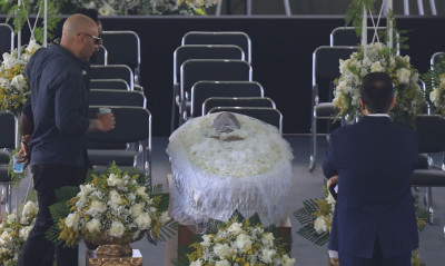 Πελέ: Το τελευταίο «αντίο» στον «Βασιλιά» - Live Streaming από το λαϊκό προσκύνημα