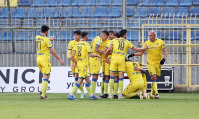 Αστέρας Τρίπολης-Λαμία 3-0: Ξέσπασαν με Μάντζιο οι Αρκάδες (photos)