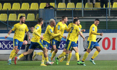 Παναιτωλικός-Ατρόμητος 2-0: Αποβολή Γιαννιώτη, γκολάρα Καρέλη και όλα έγιναν εύκολα (Videos)