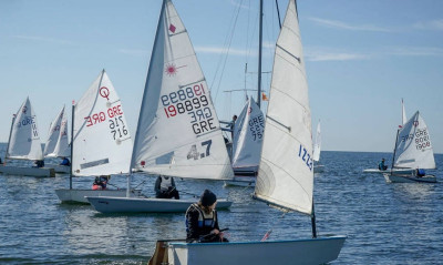 Ιστιοπλοΐα: Με 74 σκάφη ξεκινά σήμερα το Περιφερειακό πρωτάθλημα Αθηνών στα ILCA 4