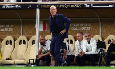 Γαλλία: Συνεχίζει με Ντεσάμπ έως το 2026