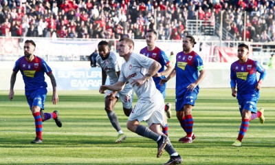 Βόλος - Ολυμπιακός: Άνοιξε το σκορ στο Πανθεσσαλικό με πέναλτι που θα συζητηθεί (video)