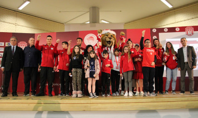 «Έκοψαν» την Πρωτοχρονιάτικη πίτα τους οι Ακαδημίες του Ολυμπιακού (photos)