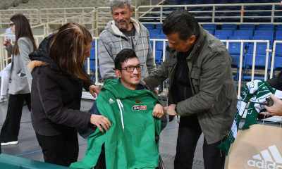 Παναθηναϊκός - Άρης: «Πράσινο» μεγαλείο, στο ΟΑΚΑ το παιδί που δεν είχε μπει στην OPAP Arena (pics)