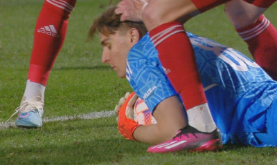 Άρης-Ολυμπιακός: Αποβολή Ντόι, απέκρουσε πέναλτι ο Τζολάκης, γκολ ο Ελ Αραμπί! (Videos)